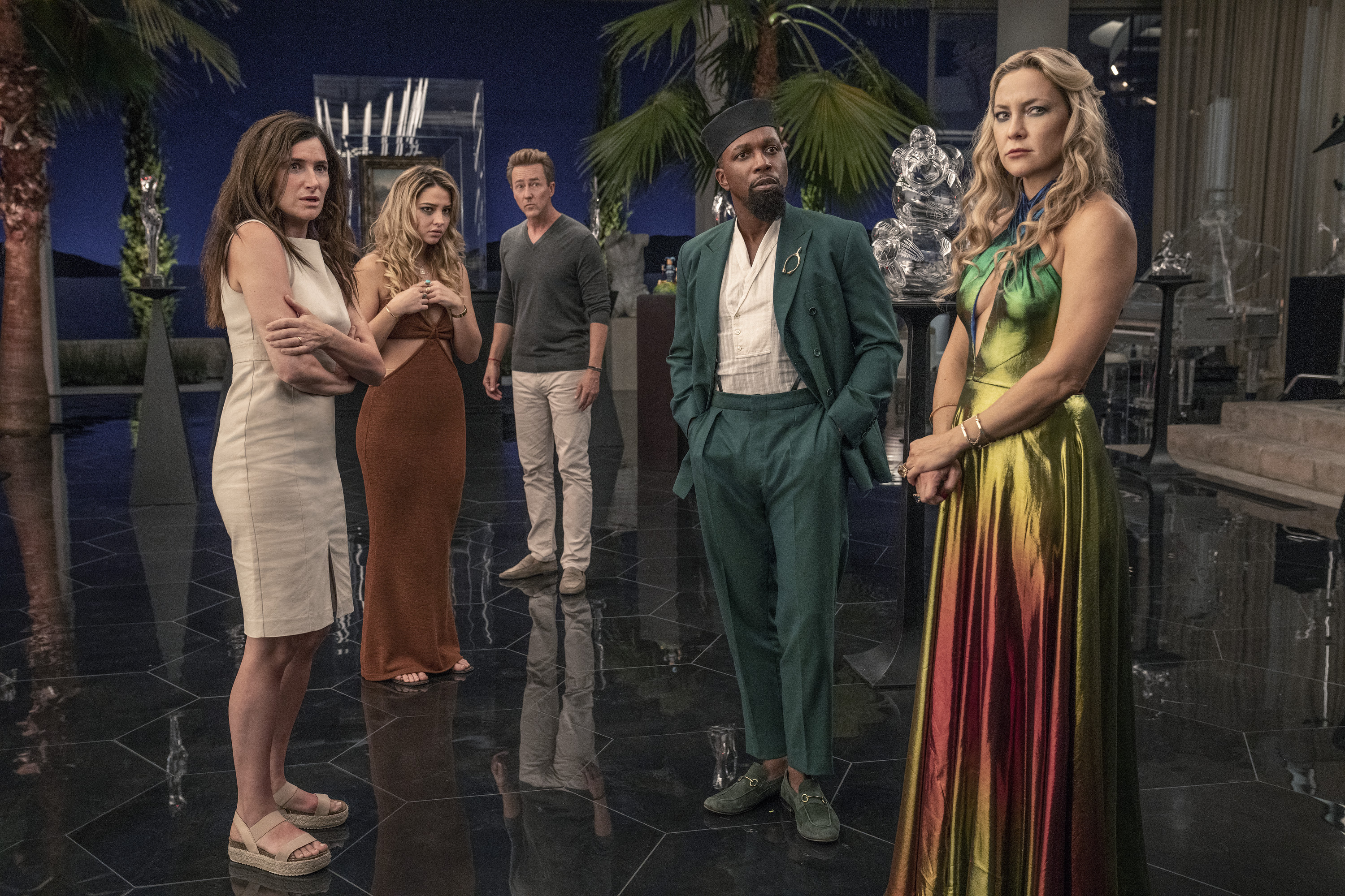 (L-R) Kathryn Hahn, Madelyn Cline, Edward Norton, Leslie Odom Jr., and Kate Hudson in <i>Glass Onion: A Knives Out Mystery</i> (John Wilson—Netflix)