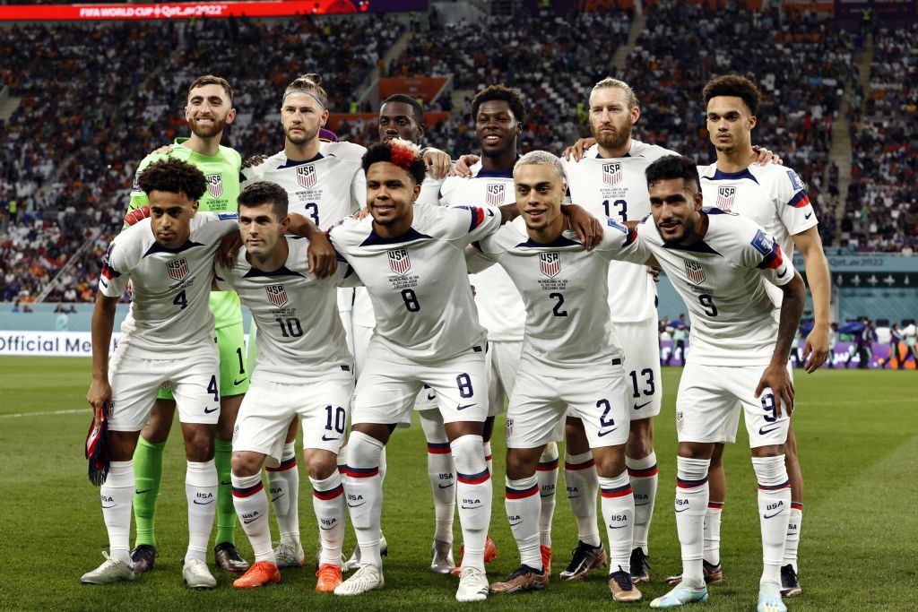The U.S. team poses on the pitch during the 2022 World Cup, on December 3, 2022 in AL-Rayyan, Qatar. (ANP/Getty Images)