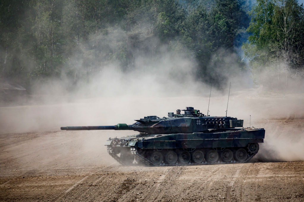 Bir Alman birimi tarafından 20 Mayıs 2019'da Almanya'nın Munster kentinde yapılan sunum sırasında bir Leopard Tank.  (Morris MacMatzen—Getty Images)