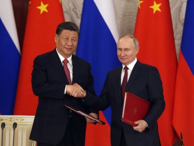Russia Wants a Committed Fossil Fuel Relationship. China Has Cold Feet
