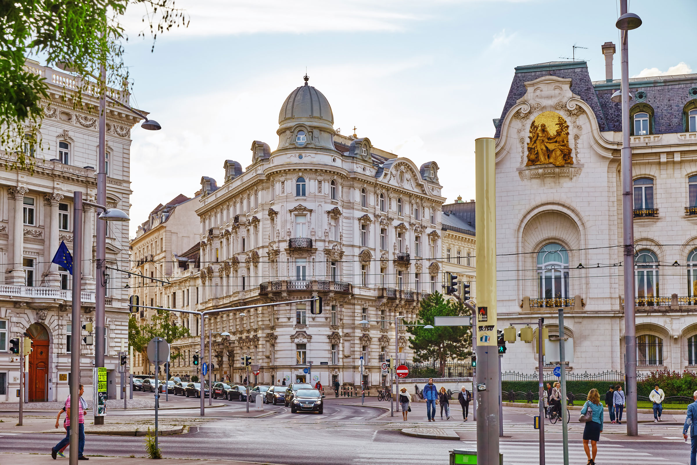 A street scene in Vienna, Austria. (V_E—Shutterstock)