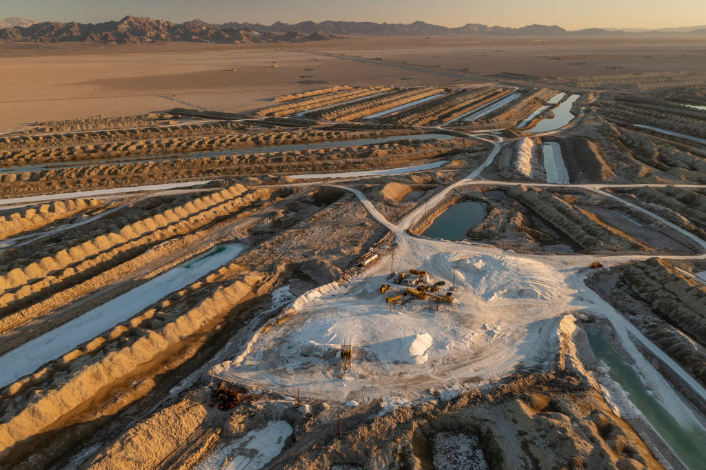 Near Amboy, Calif., a company is preparing to capture lithium from brine that is being drawn for evaporation. (David McNew / Getty Images)