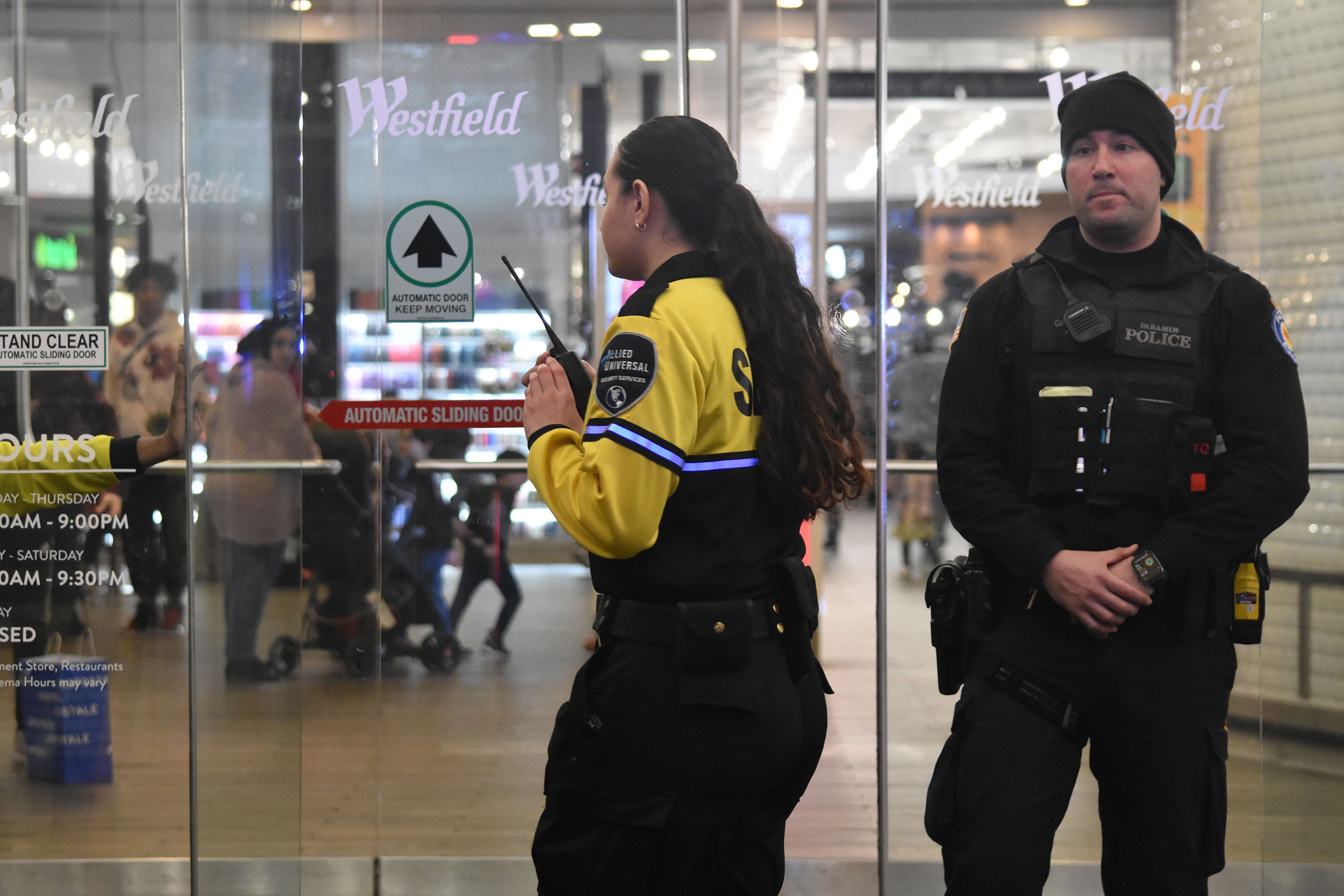 Security guards and police at Garden State Plaza mall in Paramus, NJ, following a reports of a large fight in the mall, on March 11, 2023. (Kyle Mazza—NurPhoto/Reuters)