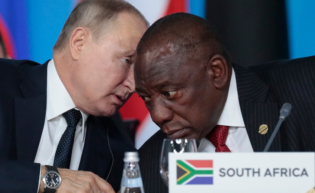 Read more about the article U.S. Official Accuses South Africa of Arming Russia