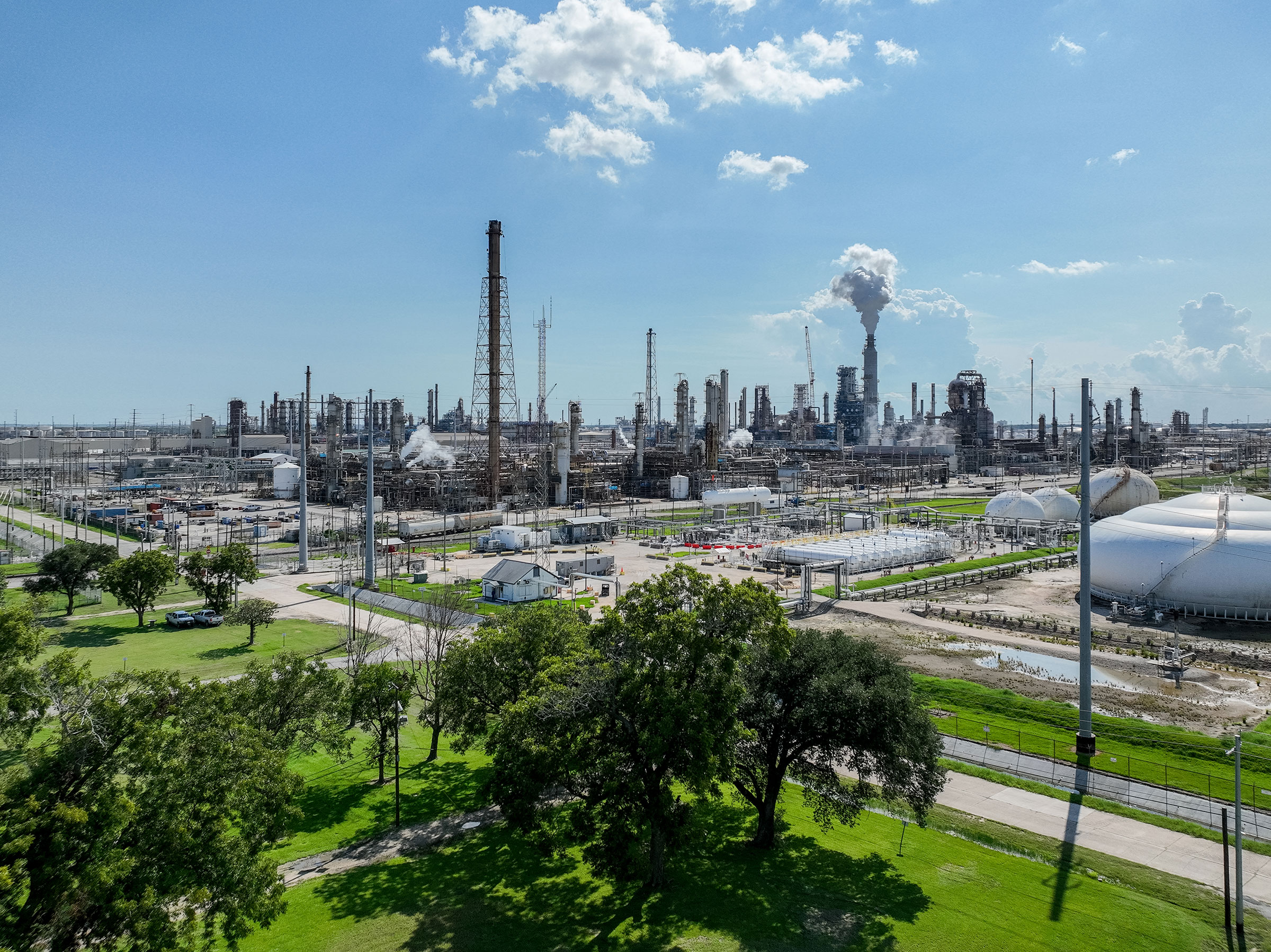 An oil refinery in Texas City, Texas on Sep. 7, 2022. (Brandon Bell—Getty Images)