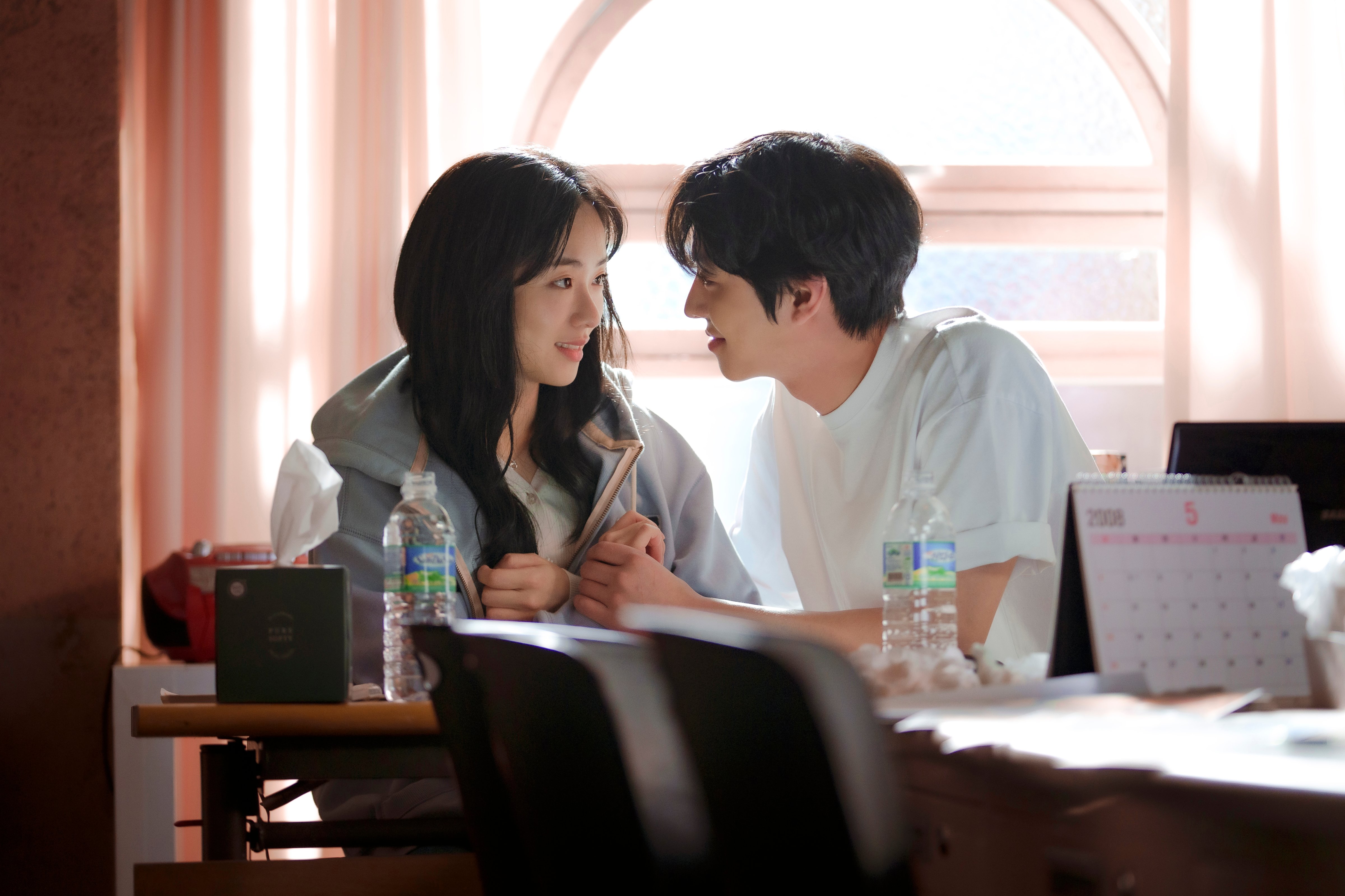 Jeon Yeo-been and Ahn Hyo-seop in <i></p>
<p></i> (Cortesía de Netflix) ” /></p>
<p> <i></i></p>
<p> <em>Algún día o un día</em> podría ser para ti. Ahn Hyo-Sseop, uno de los hombres apto para hombres en el romance alegre de 2022 <i>Propuesta de negocio</i>, se unen con Jeon Yeo-Been desde <i>Vincenzo</i> <i>.</i> .</p>
<h2><span id=