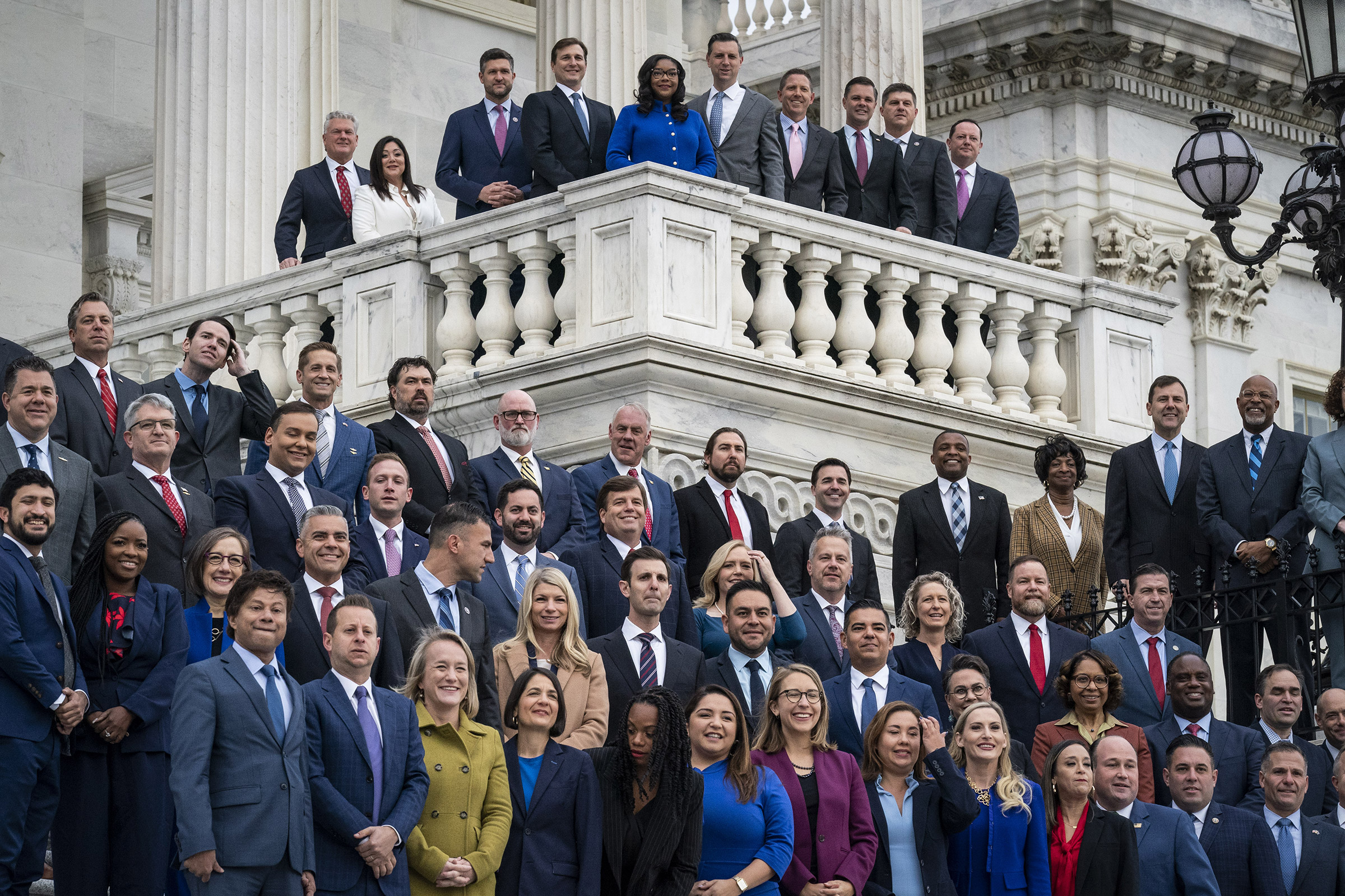 Newly-elected members of the 118th Congress pose for a class photo on Capitol Hill in Washington, D.C., on Nov. 15, 2022. (Jabin Botsford—The Washington Post/Getty Images)