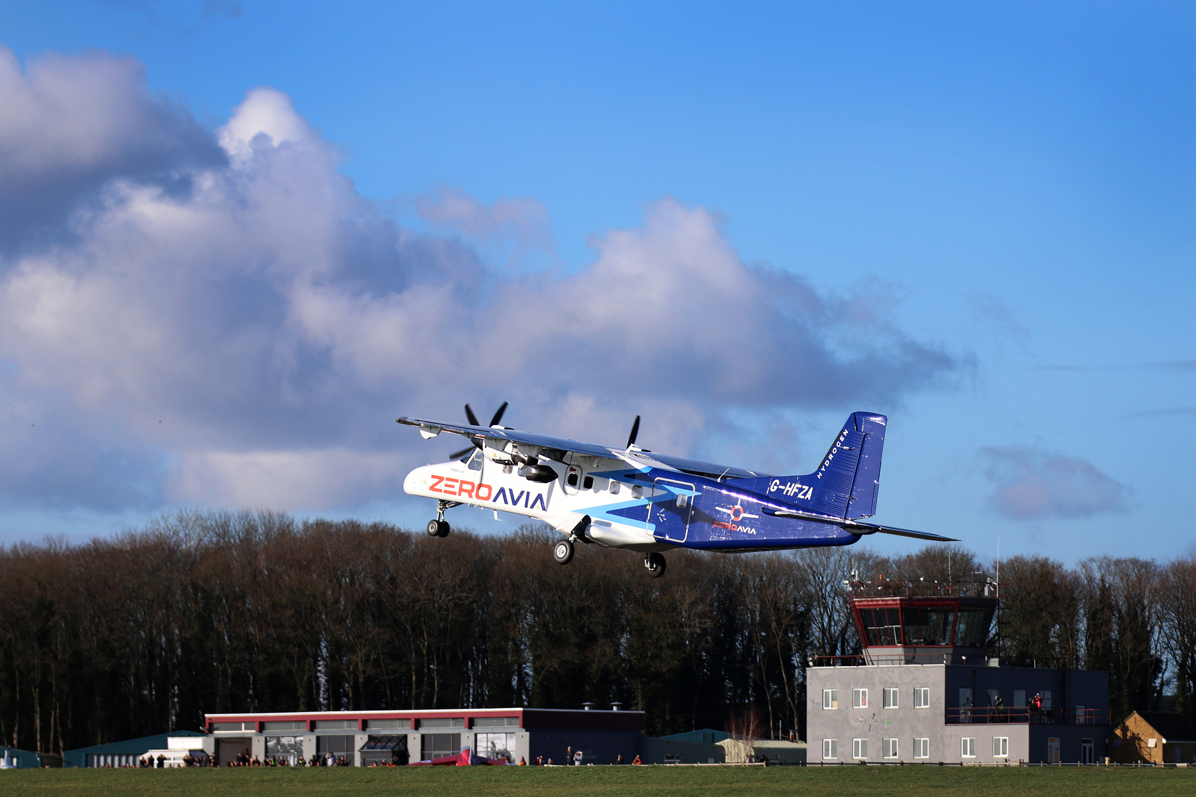 A demonstration of propellers driven by a HyperTruck ground-test rig in Everett, Wash., on May 1. (Courtesy ZeroAvia)