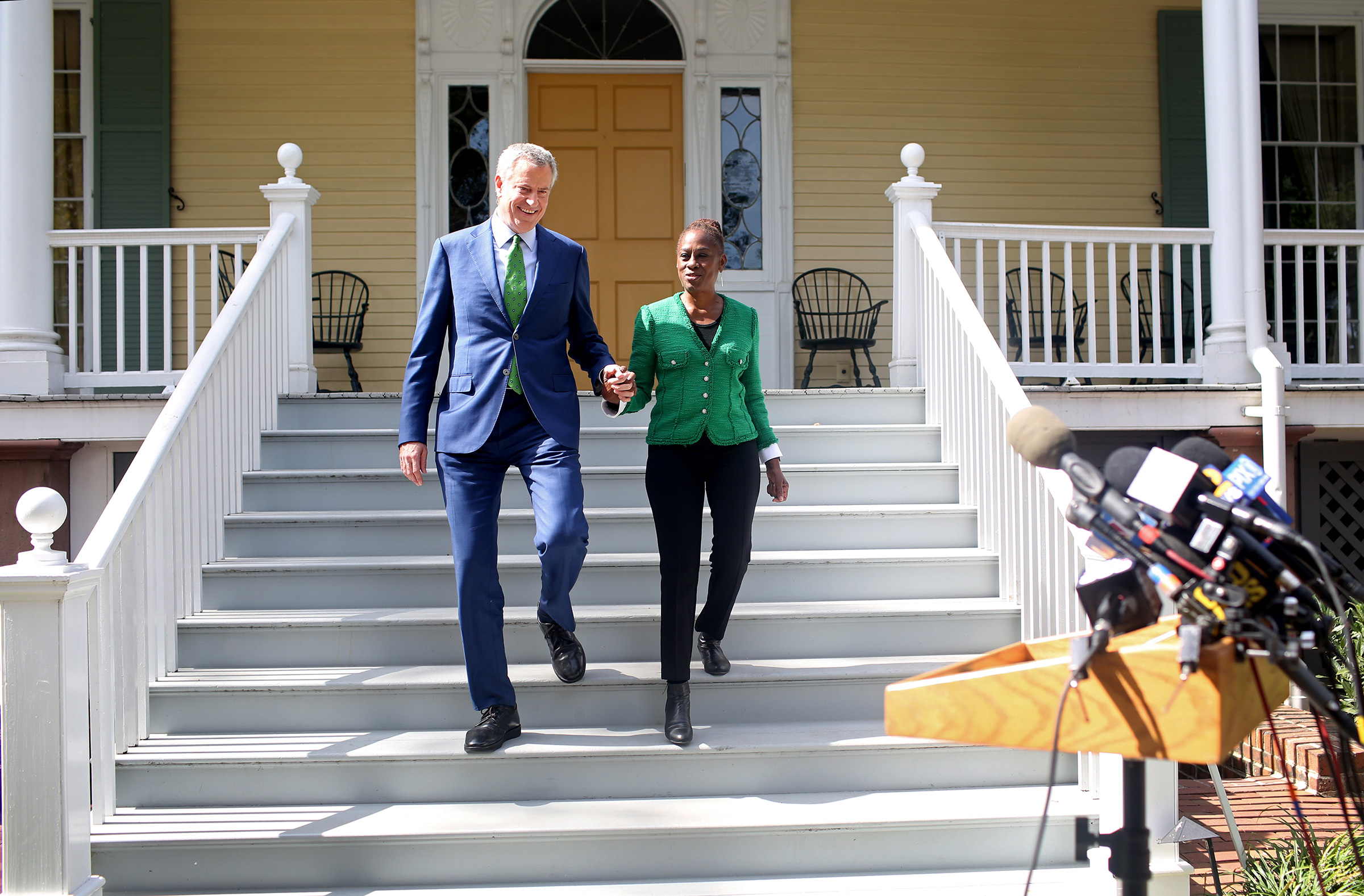 Bill de Blasio and Chirlane McCray arrive to a press conference in New York City on Sept. 20, 2019. (Yana Paskova—Getty Images)