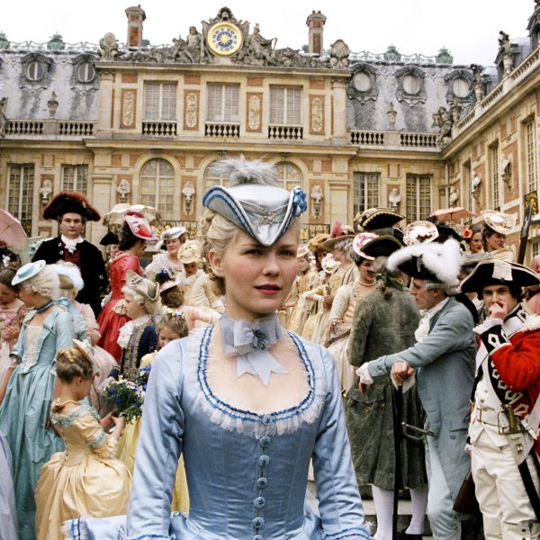 Kirsten Dunst (center) in Marie Antoinette.