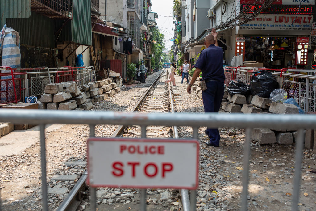 Instagram hotspot "Train Street" in Hanoi blocked again