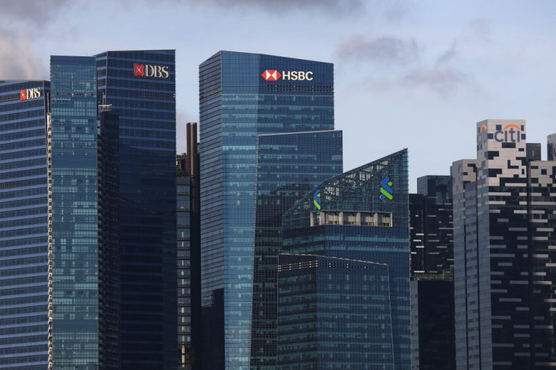 Major Singapore Banks Linked to Money Laundering Case
