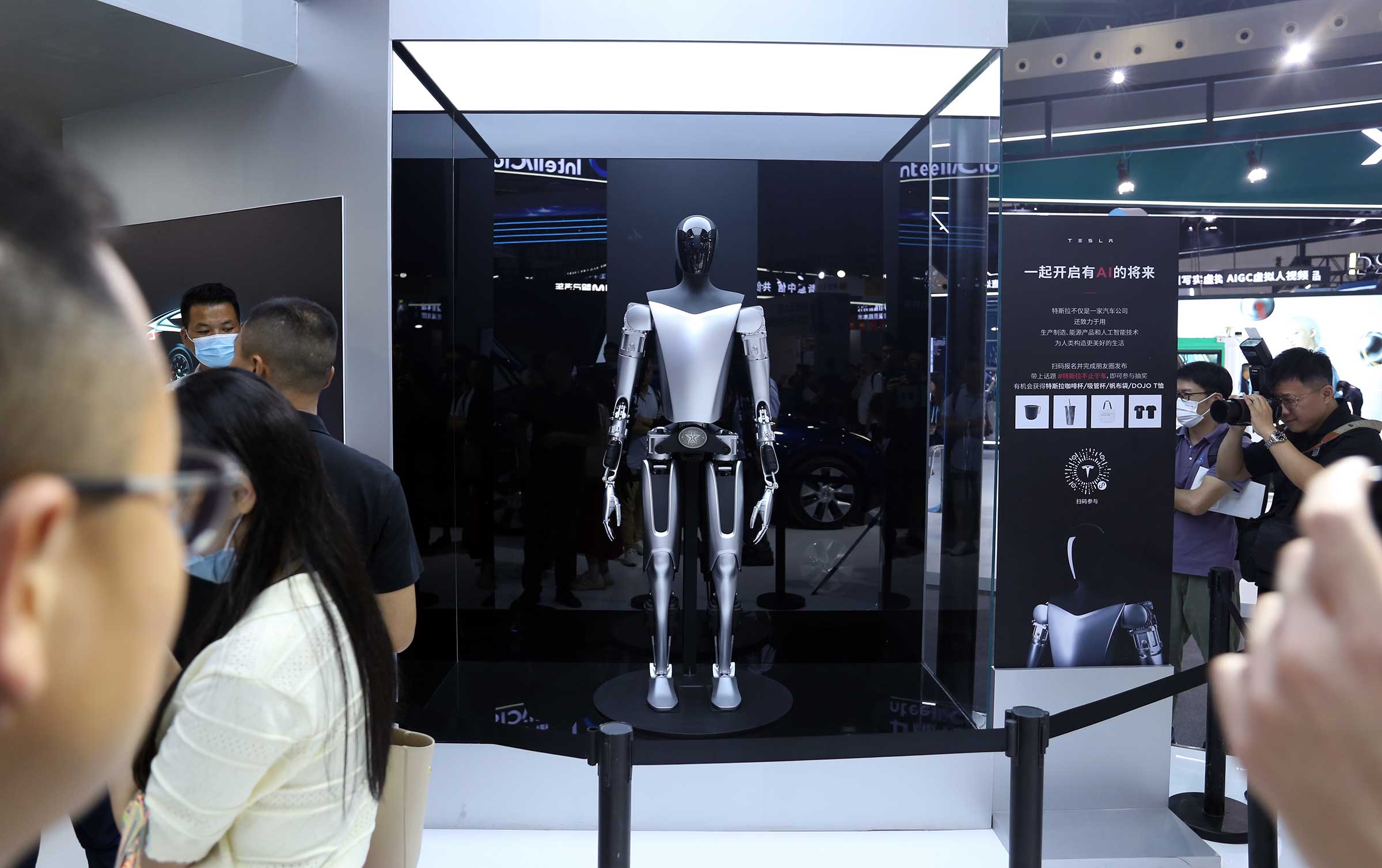 Humanlike robot "Optimus" is one of many AI-related projects launched by Musk. (Costfoto/NurPhoto/Reuters)