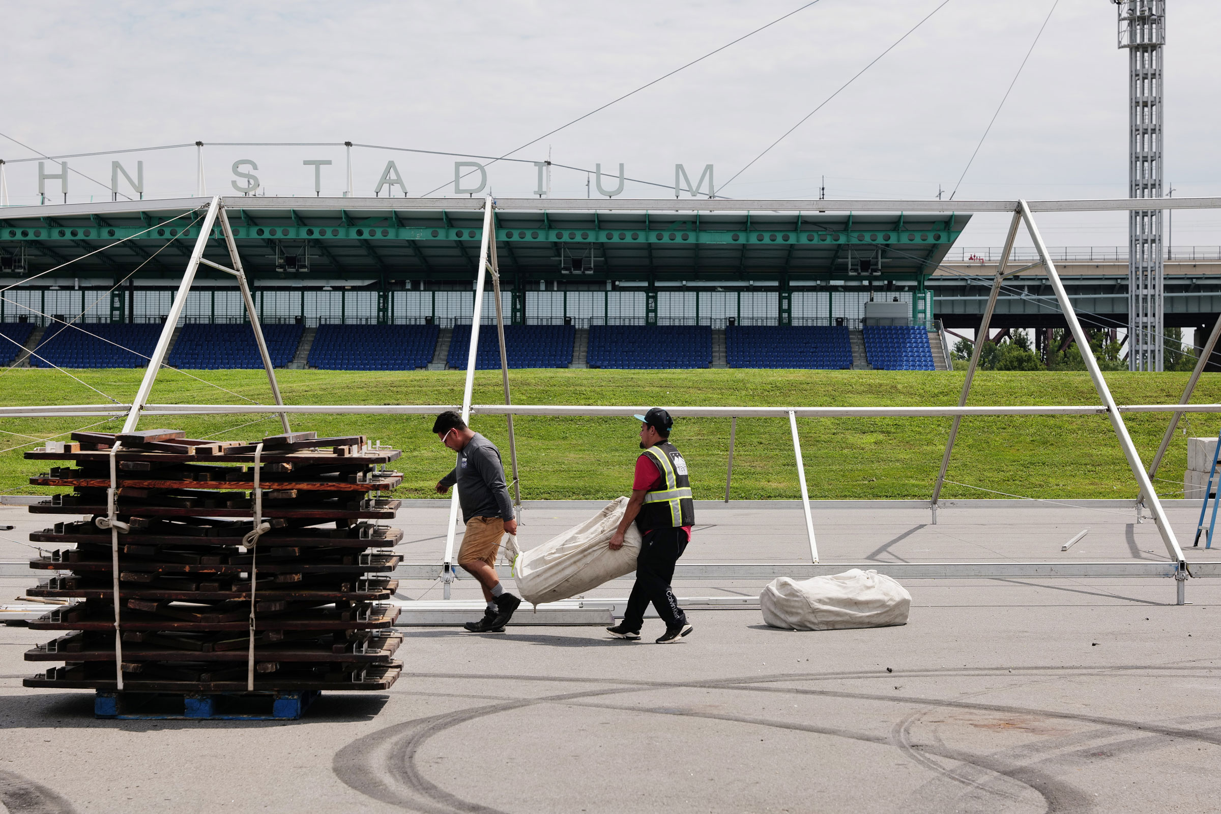 Construction starts on Randall’s Island in New York City on a shelter for recently arrived migrants on Aug. 14, 2023. (Spencer Platt—Getty Images)