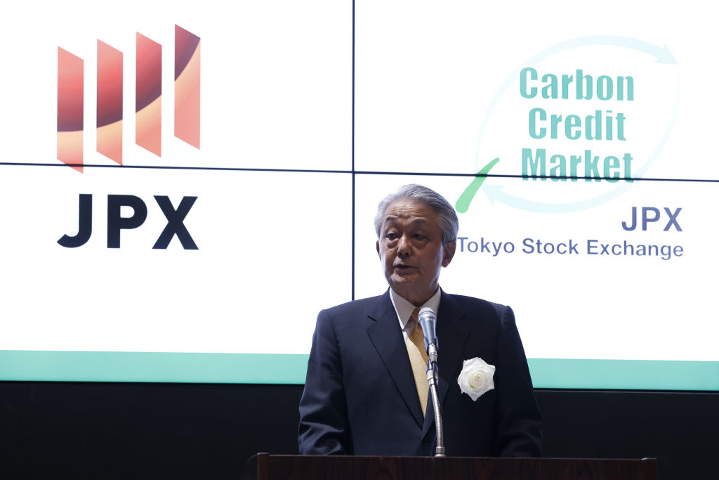 Tokyo Stock Exchange Starts Carbon Credit Trading