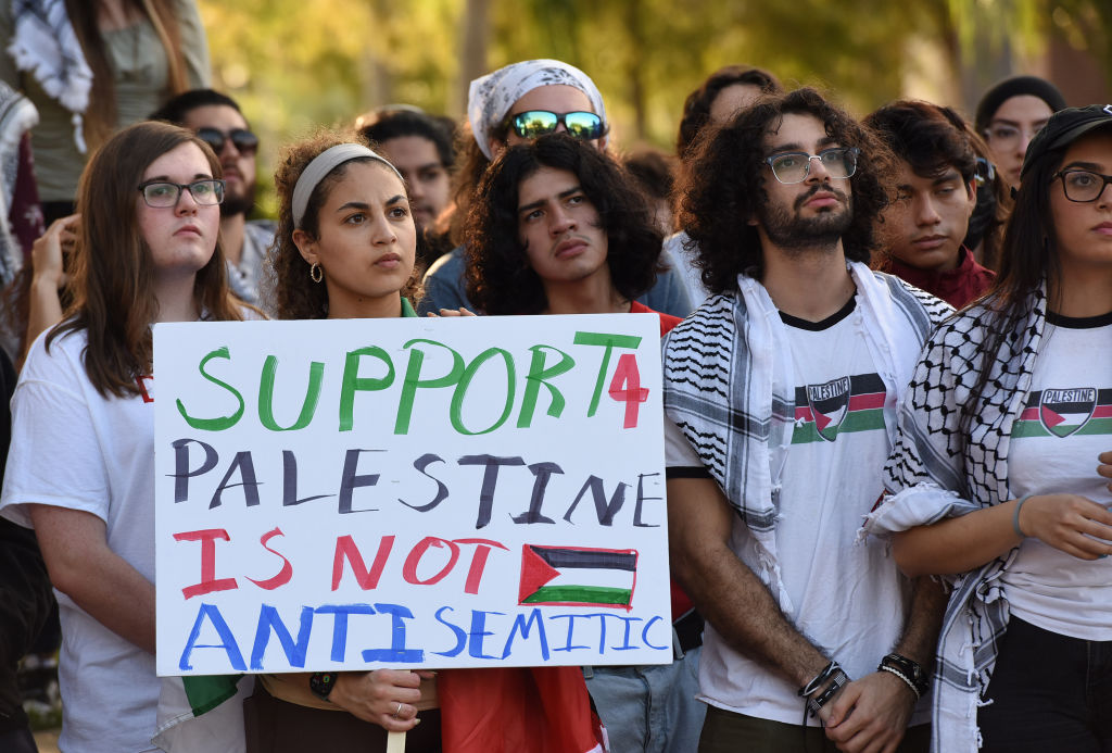 University of Central Florida students rally in support of Palestine