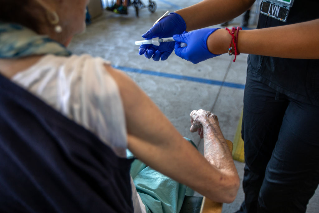 A flu and covid vaccine clinic at Kaiser Permanente in California