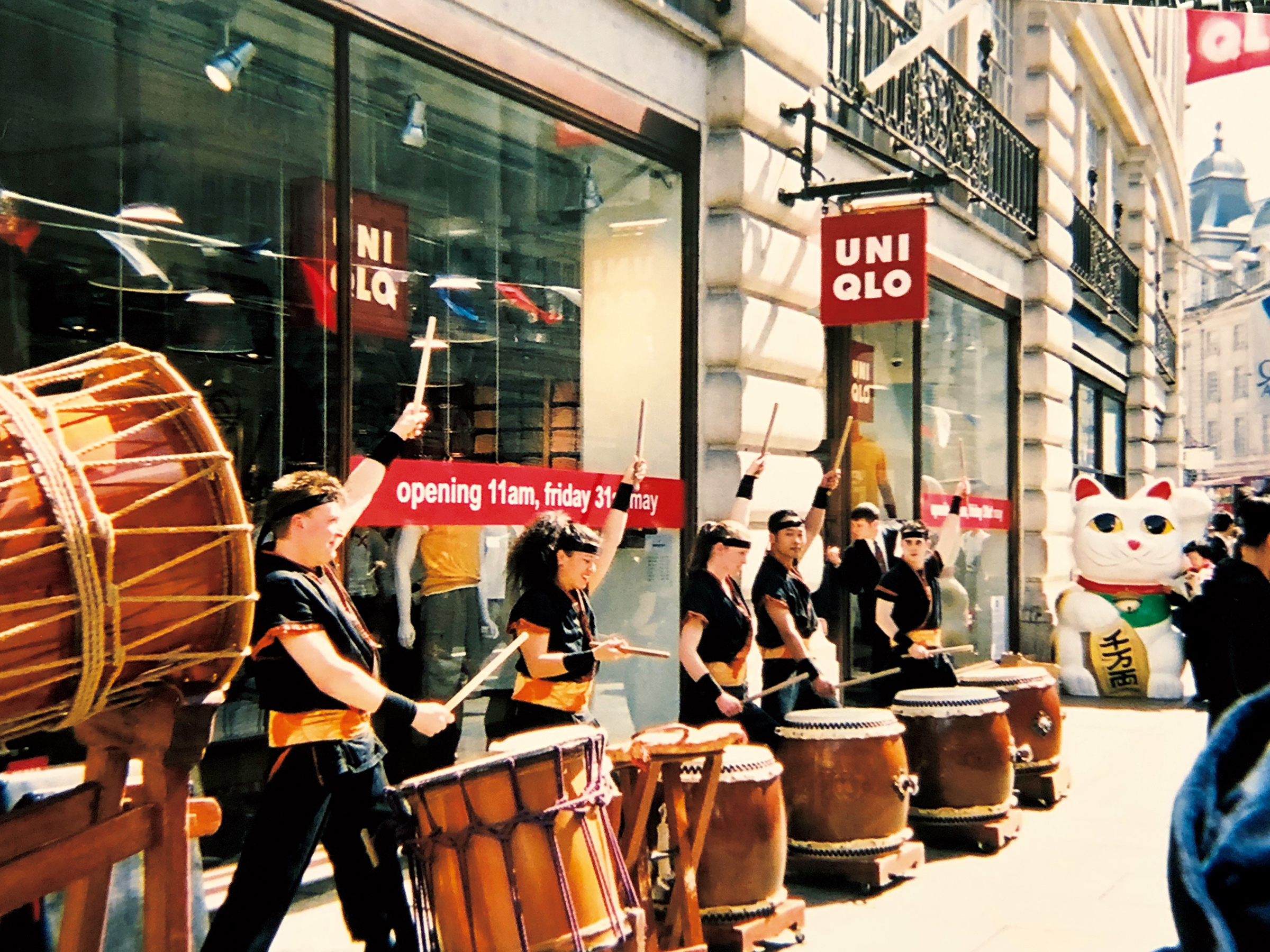 The 2001 opening of a new Uniqlo store in London. Uniqlo made its first attempt at overseas expansion that year, opening four stores in London. (Courtesy Uniqlo)