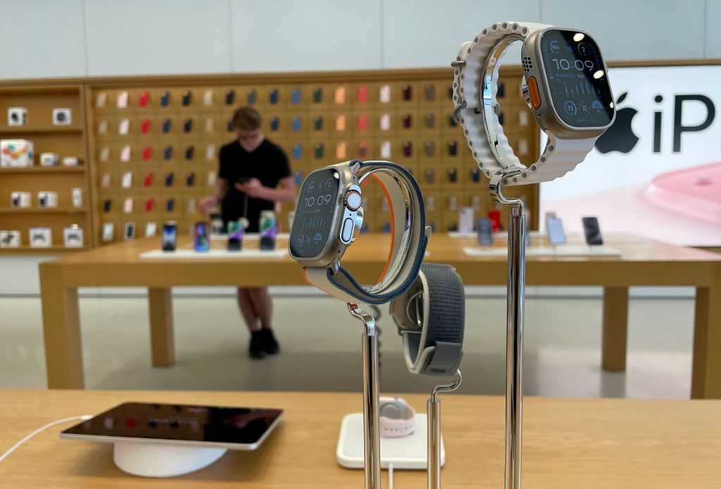 Apple Scrambles to Tweak Its Watches in Face of Looming U.S. Ban (time.com)