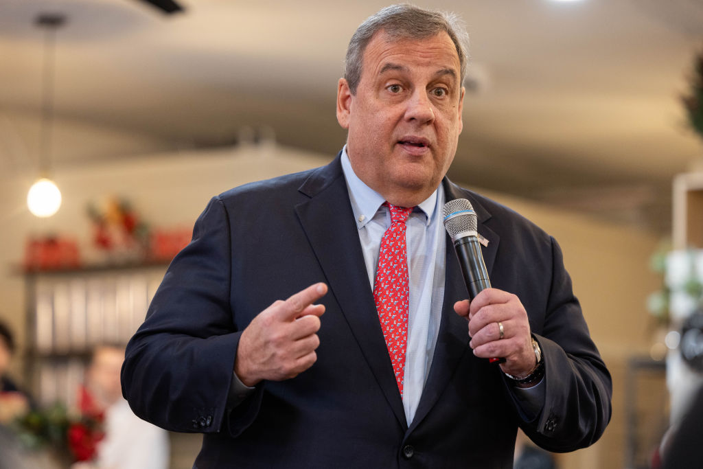Presidential Candidate Chris Christie Campaigns In New Hampshire