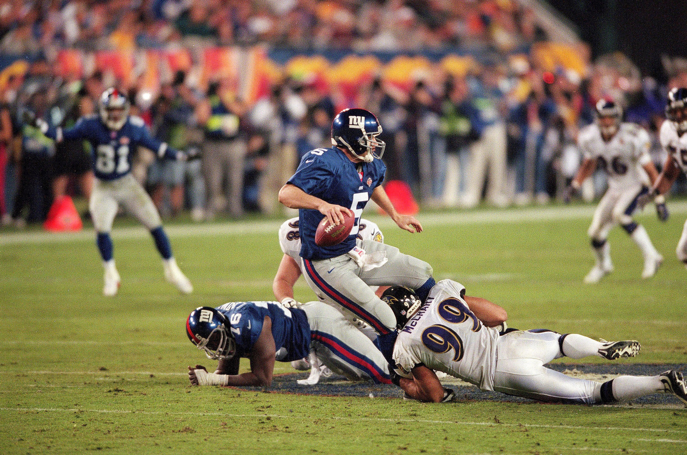 Baltimore Ravens Michael McCrary in action, sack vs New York Giants quarterback Kerry Collins during Super Bowl XXXV on Jan. 28, 2001.