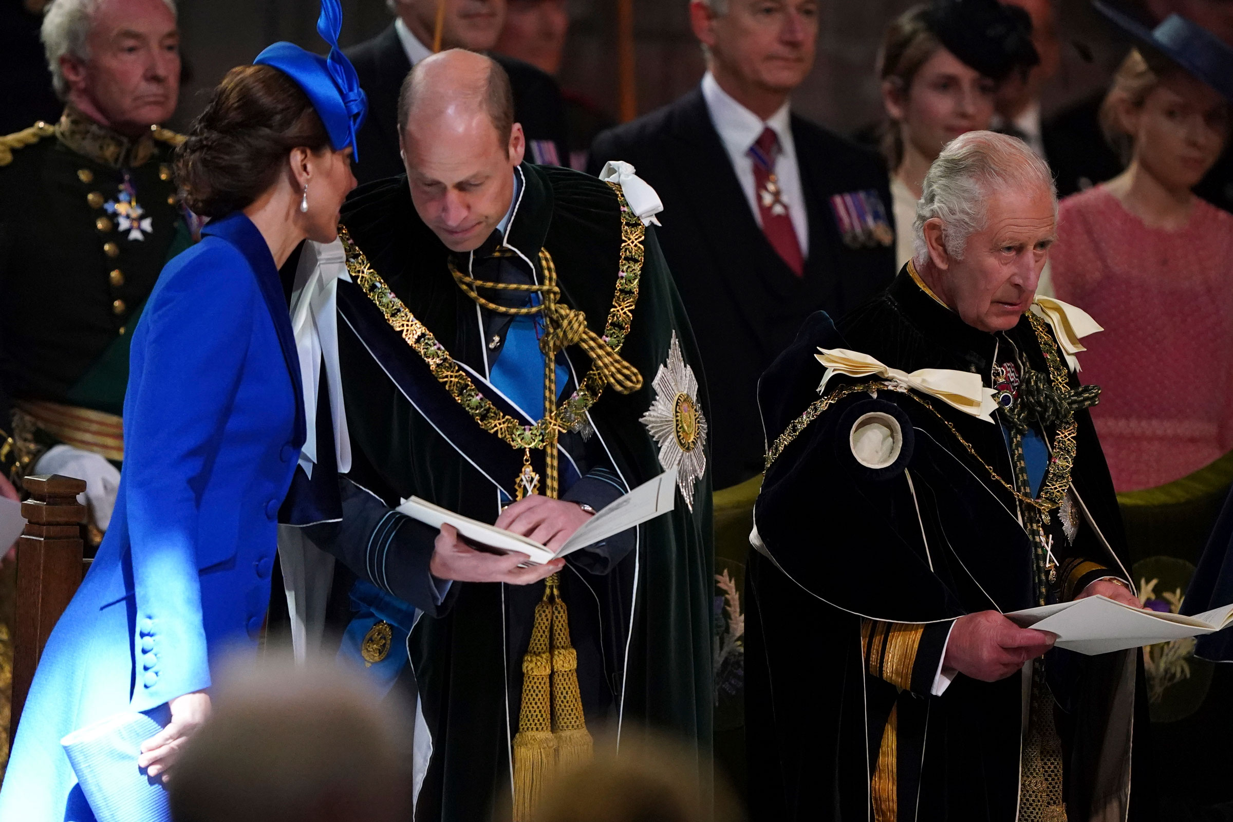 Kate Middleton, el príncipe Carlos y el rey Carlos III durante la ceremonia de los premios escoceses