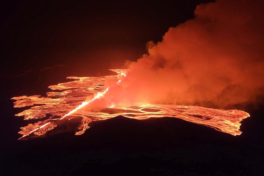 Iceland Volcano Erupts For Fourth Time in 3 Months