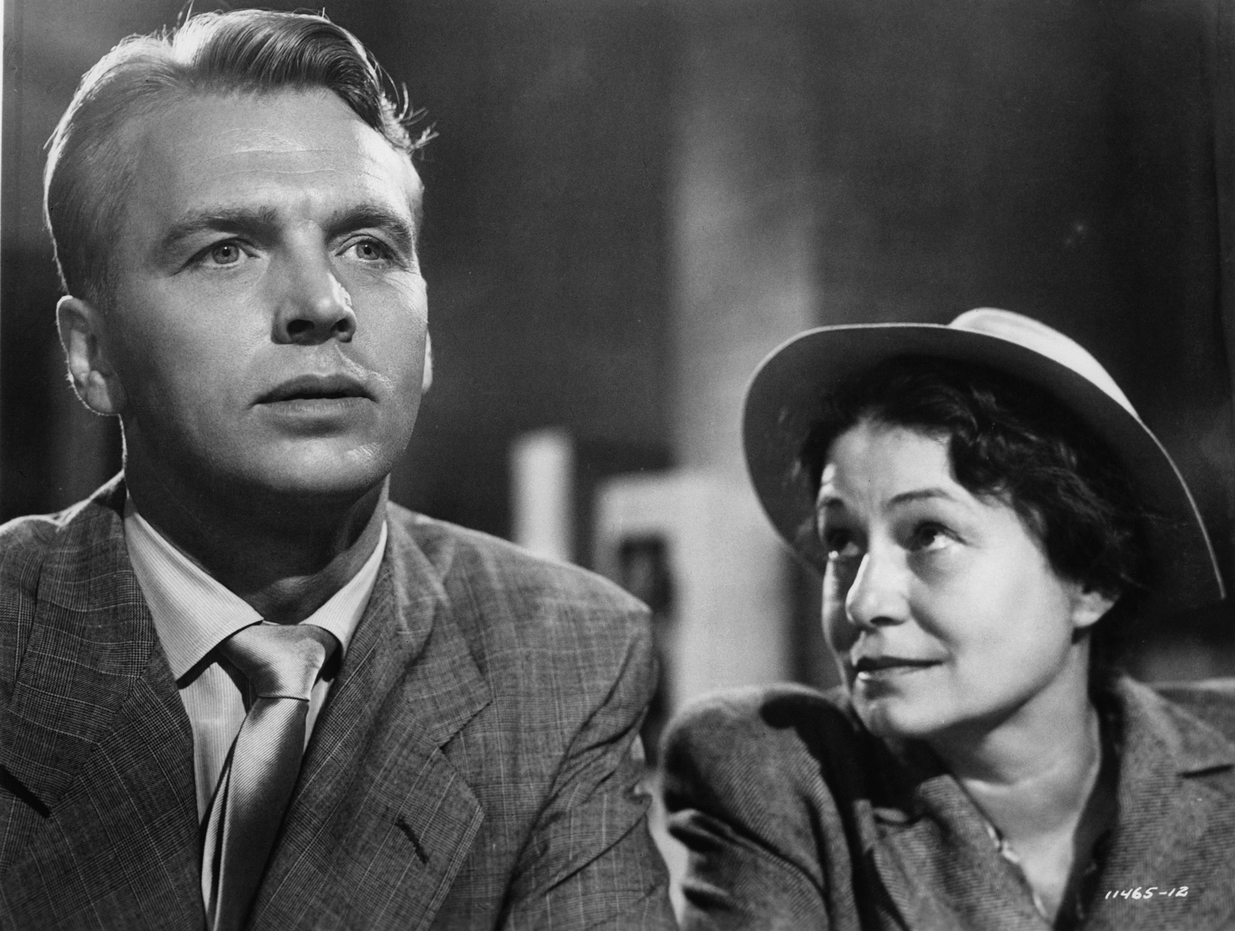 John Lund and Thelma Ritter in a scene from the film 'The Mating Season', 1951
