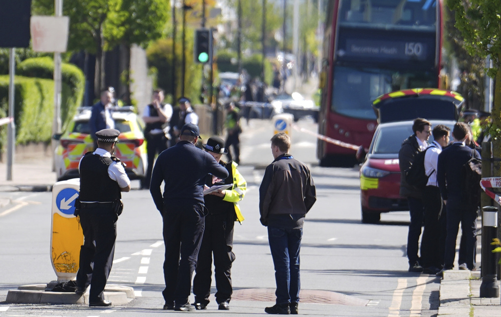 Sword-Wielding Man Kills A 14-Year Old Boy And Injures 4 Others In London