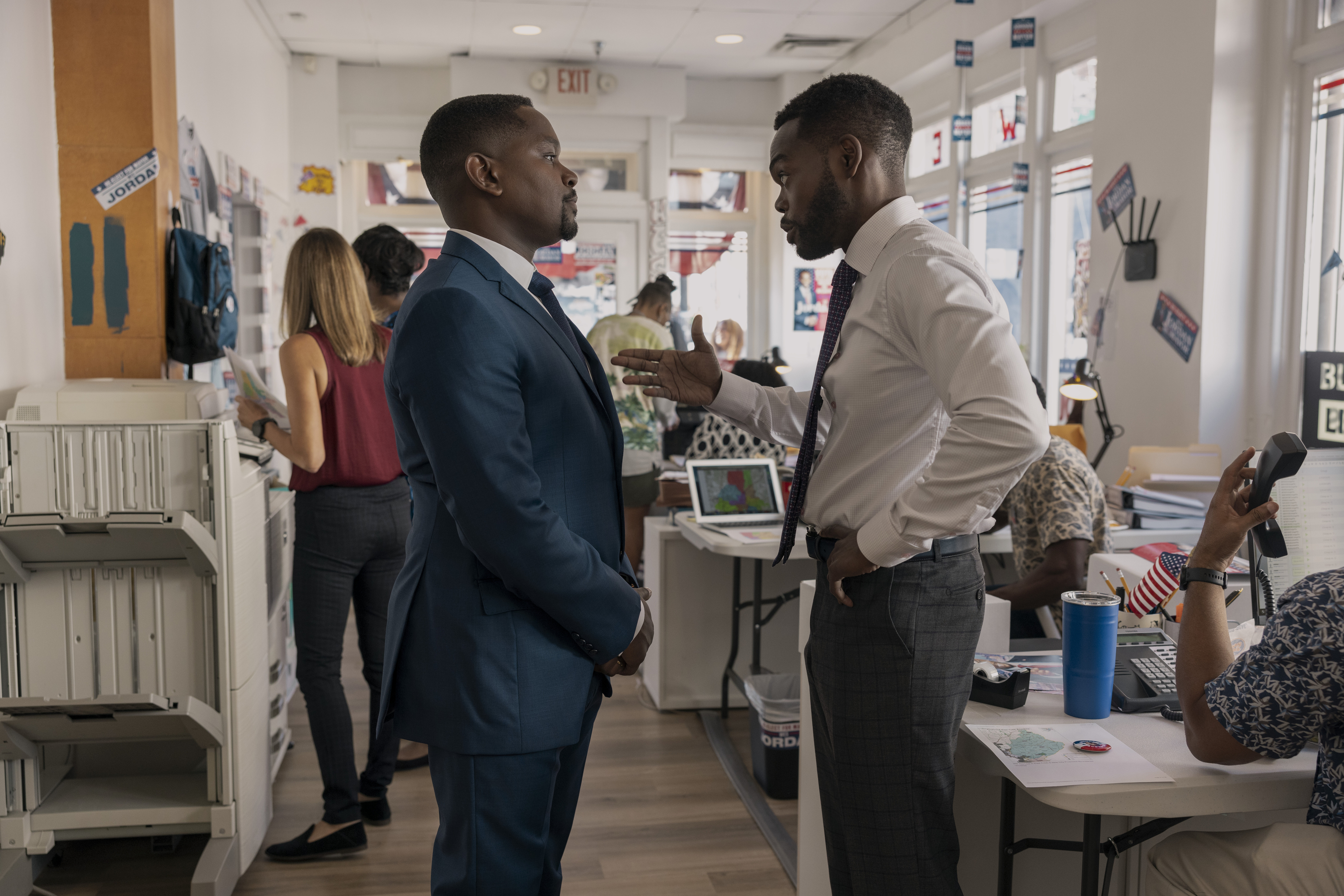 A complete man.  (Left to right) Aml Ameen as Roger White, William Jackson Harper as Wes Jordan in episode 104 of A Man in Full.  Cr.  Mark Hill/Netflix © 2024