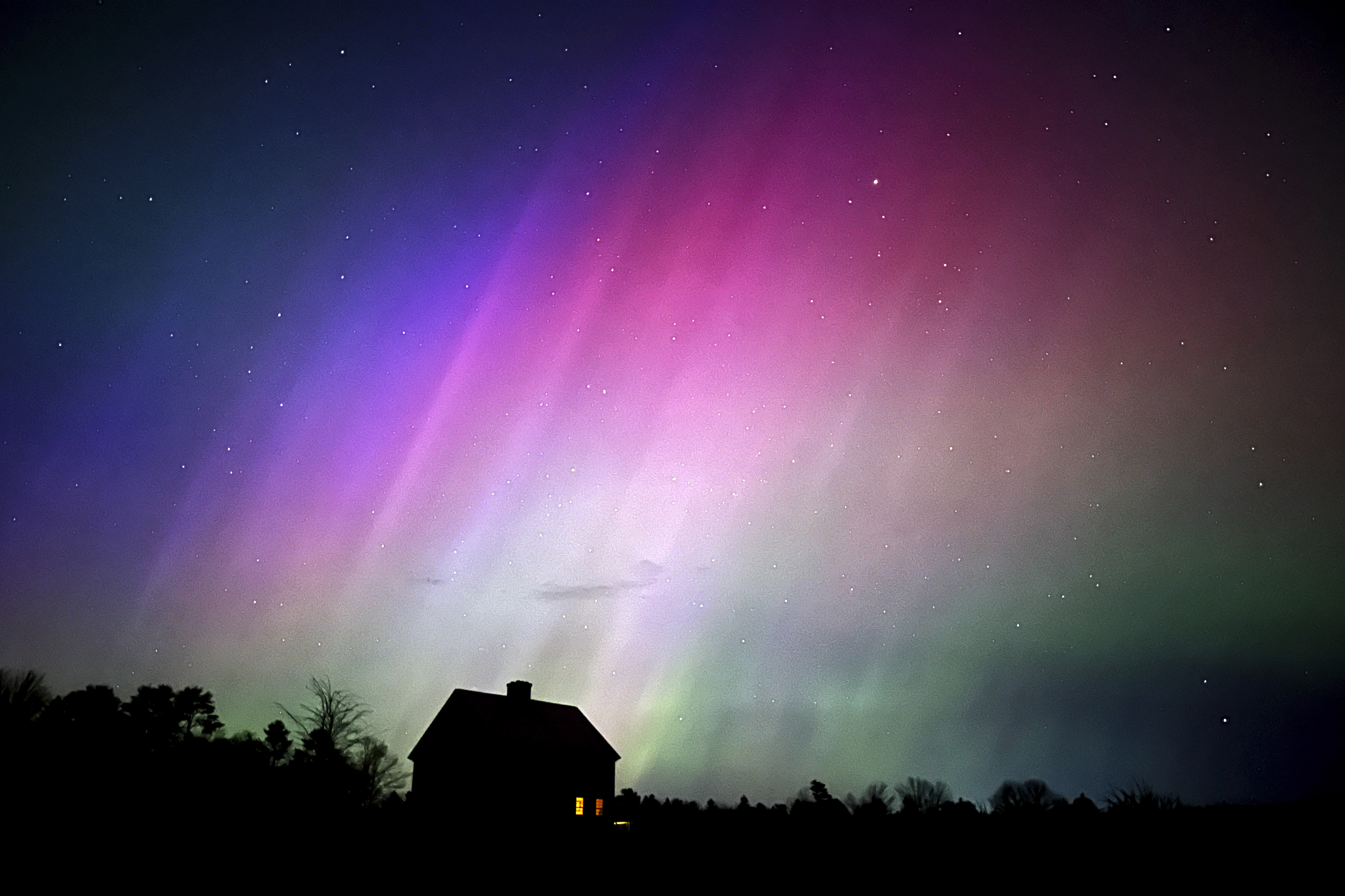 Solar Storm Hits Earth, Resulting in Colorful Light Shows Across Northern Hemisphere