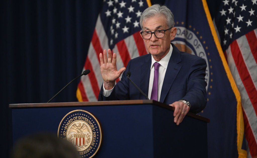 What Powell’s Curiosity Cost Remarks Say for Eco-friendly Monetary funding